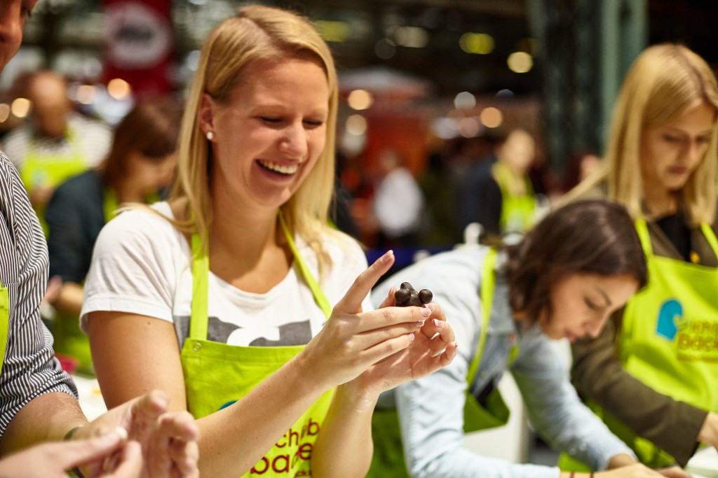 Die-Besucher-konnen-aus-200-interaktiven-Workshops-wahlen