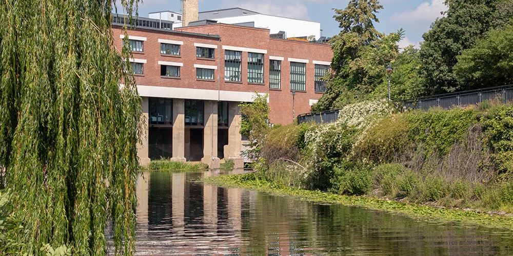 Kanalrundfahrt im Panorama-Boot ab Stadthafen Leipzig - Bild 2