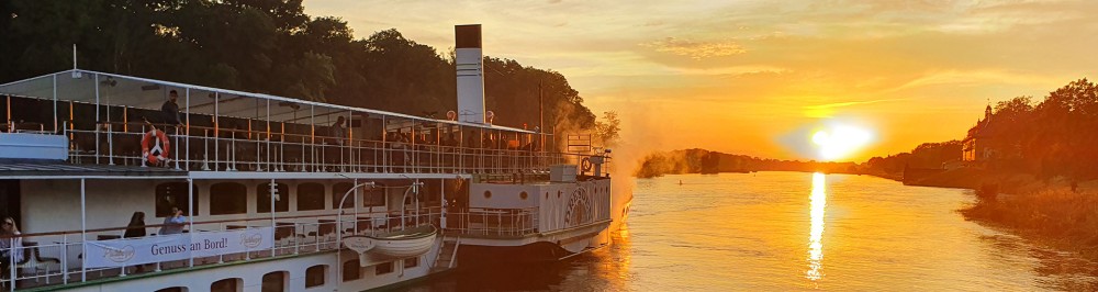 Sommernachtsfahrt - Ein Abend an Bord - Bild 1