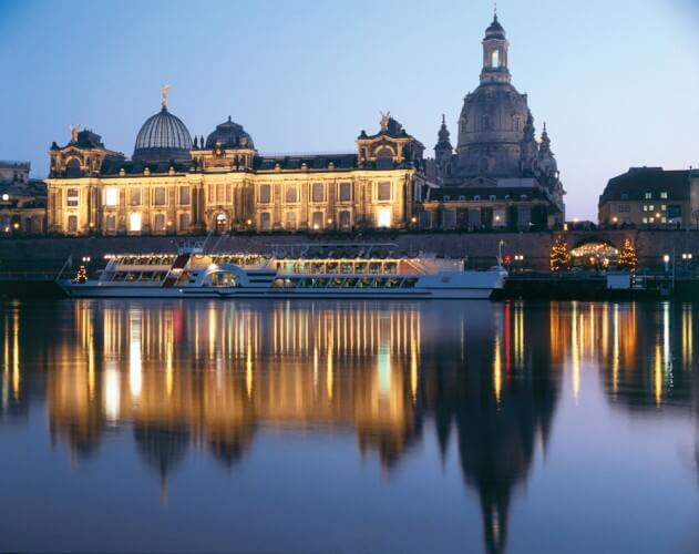 Abendfahrt - Schifffahrt über die Elbe - Bild 2