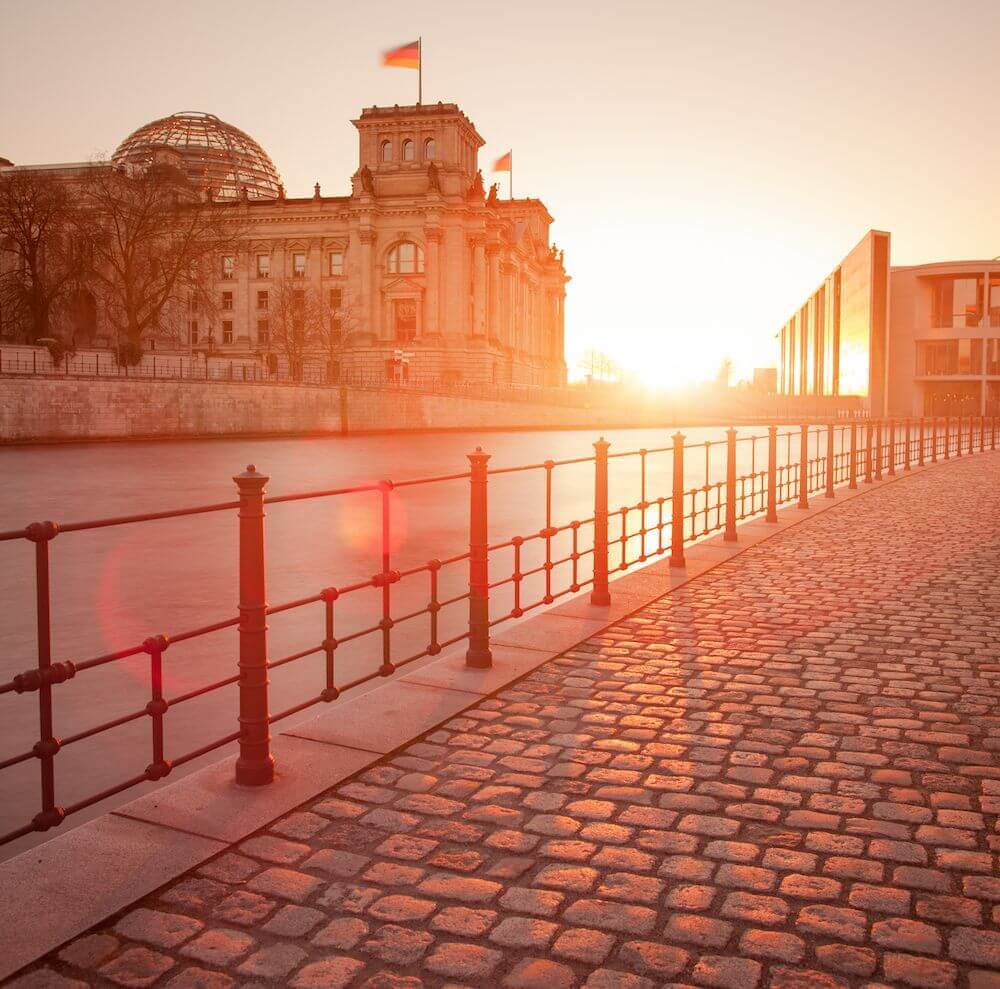 Führung rund um den Reichstag & Parlamentsviertel - Bild 4