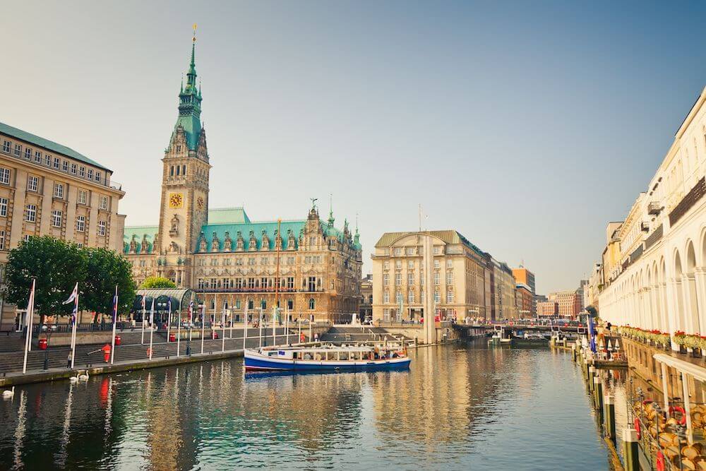 Führung: Vom Rathaus zur Elbphilharmonie - Bild 1