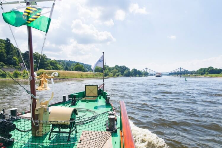 Stadtfahrt zu Wasser - Dresden vom Schiff aus - Bild 4