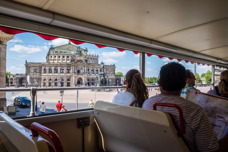 Große Stadtrundfahrt Hop on Hop off Tagesticket 22 Haltestellen - Bild 2