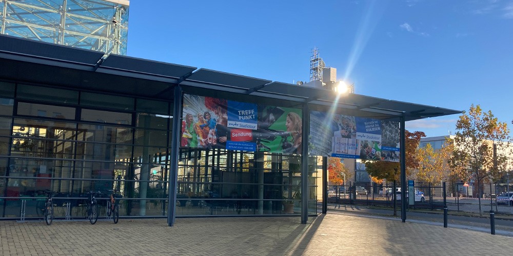 MDR-Studiotour: Führung durch die media city leipzig und die Kulissen des MDR - Bild 1