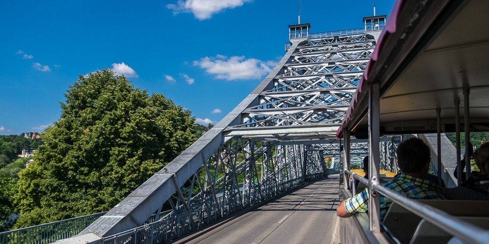 Dresdner Live-Erlebnis-Tour mit Doppeldecker & Schiff - Bild 2