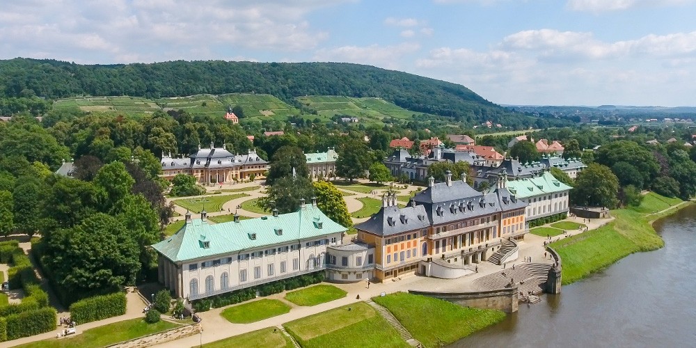 Pillnitz-Entdeckertour - Tagesausflug zum Schloss Pillnitz mit Bus & Schiff - Bild 1