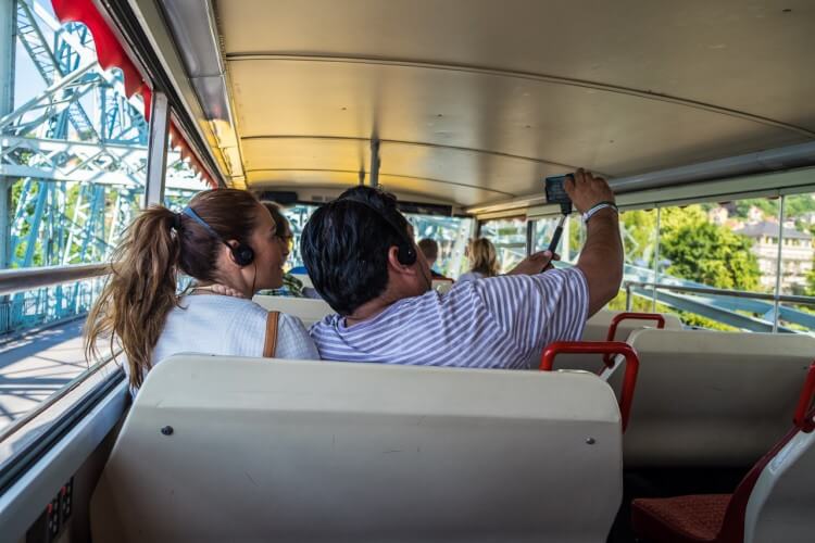 Große Stadtrundfahrt Hop on Hop off Tagesticket 22 Haltestellen - Bild 4